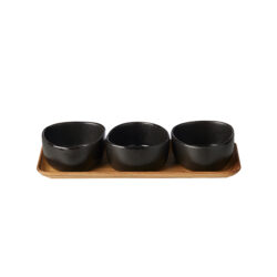 Titanium Black 3 organic skåle på træfad Ø12 x 10 x (h)5 cm / 32,5 x 14 x 2 cm